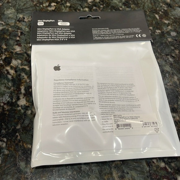 Brookstone Bluetooth Keyboard Case for iPad and Mini Apple Adapter - never used - Picture 8 of 11